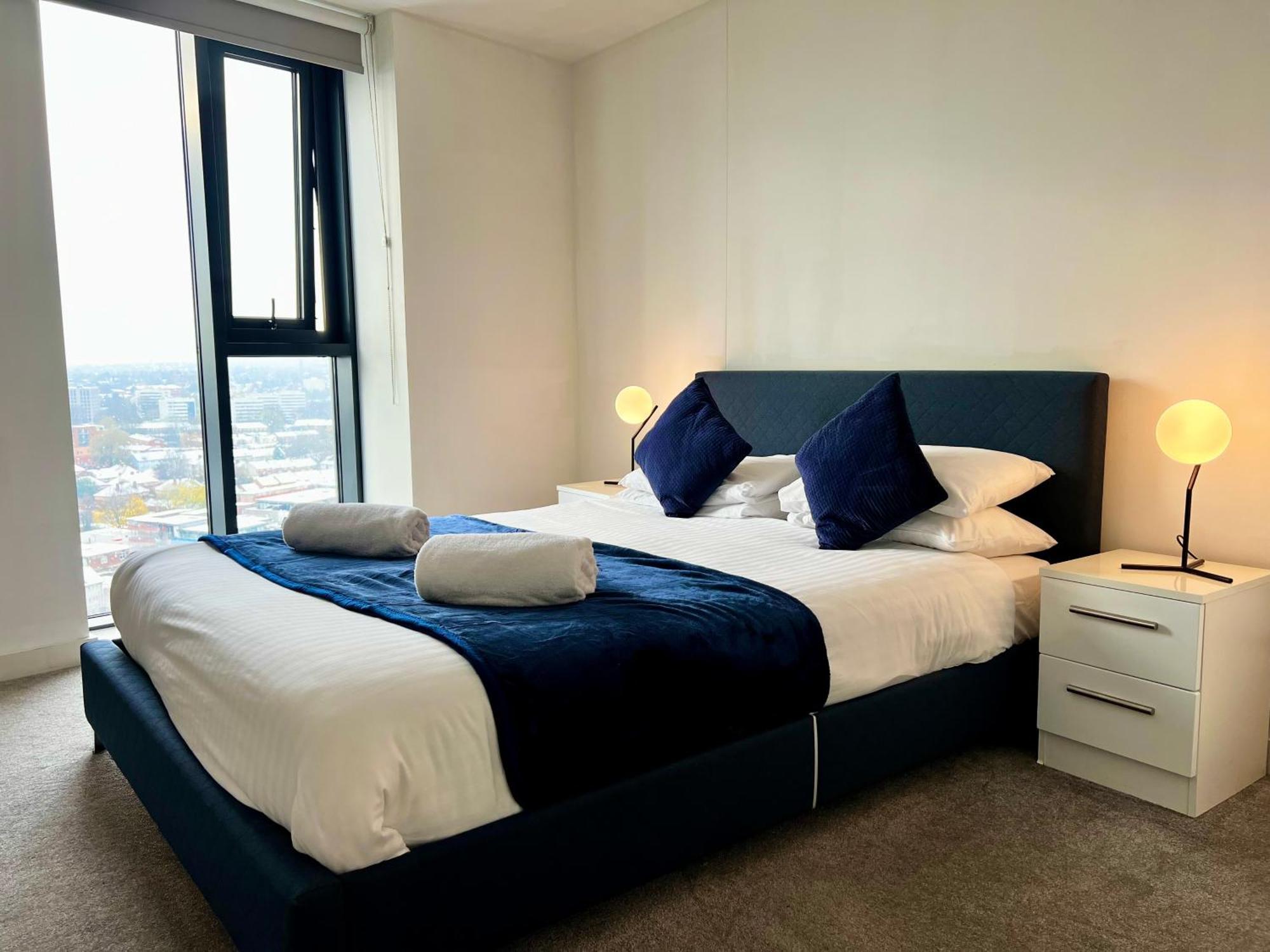 Premium Deals L Last-Minute Stay L 4 Min Walk To Birmingham Central Library L 18Th Floor 2 Bed 2 Bath City Centre Penthouse With Gym & Netflix By Jvt Short Lets Luaran gambar