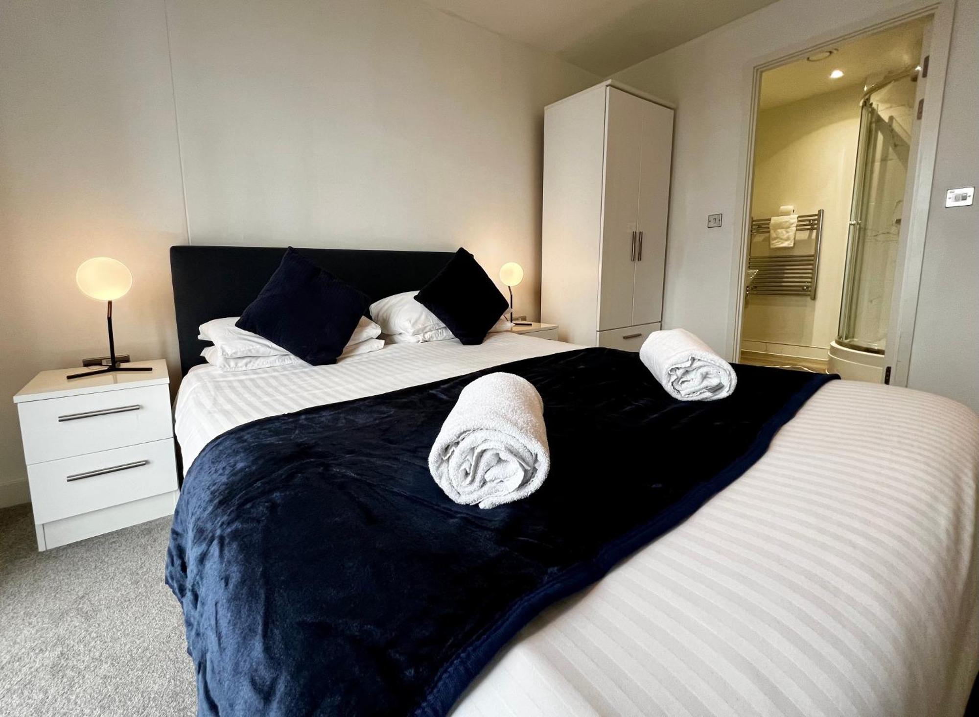 Premium Deals L Last-Minute Stay L 4 Min Walk To Birmingham Central Library L 18Th Floor 2 Bed 2 Bath City Centre Penthouse With Gym & Netflix By Jvt Short Lets Luaran gambar